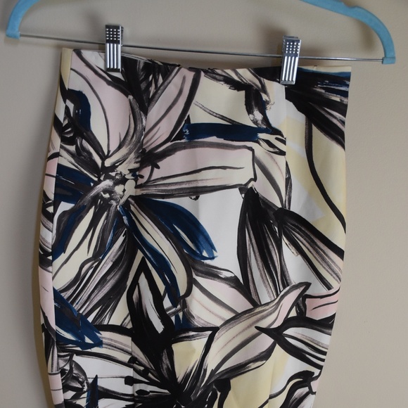 H&M Floral Skirt - Picture 1 of 2